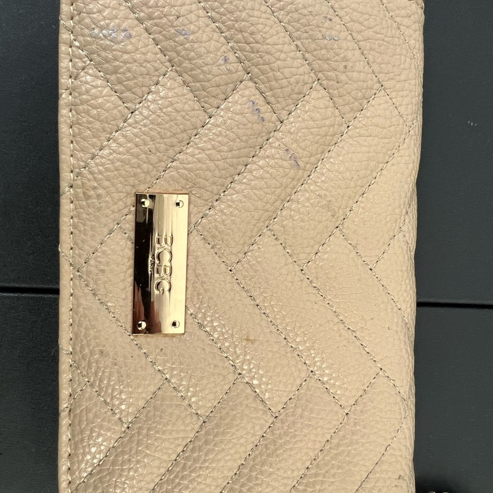 BCBG quilted crossbody Purse with chain strap cream colored bag